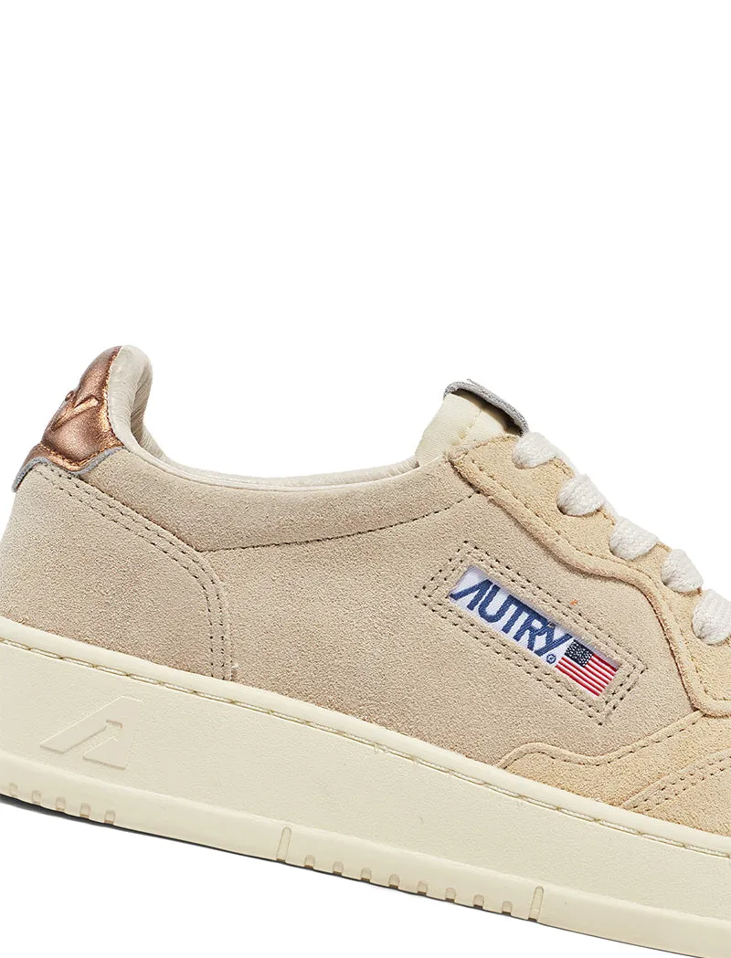 Autry Womens Medalist Low Trainer Mix Suede Geyser / Ecru