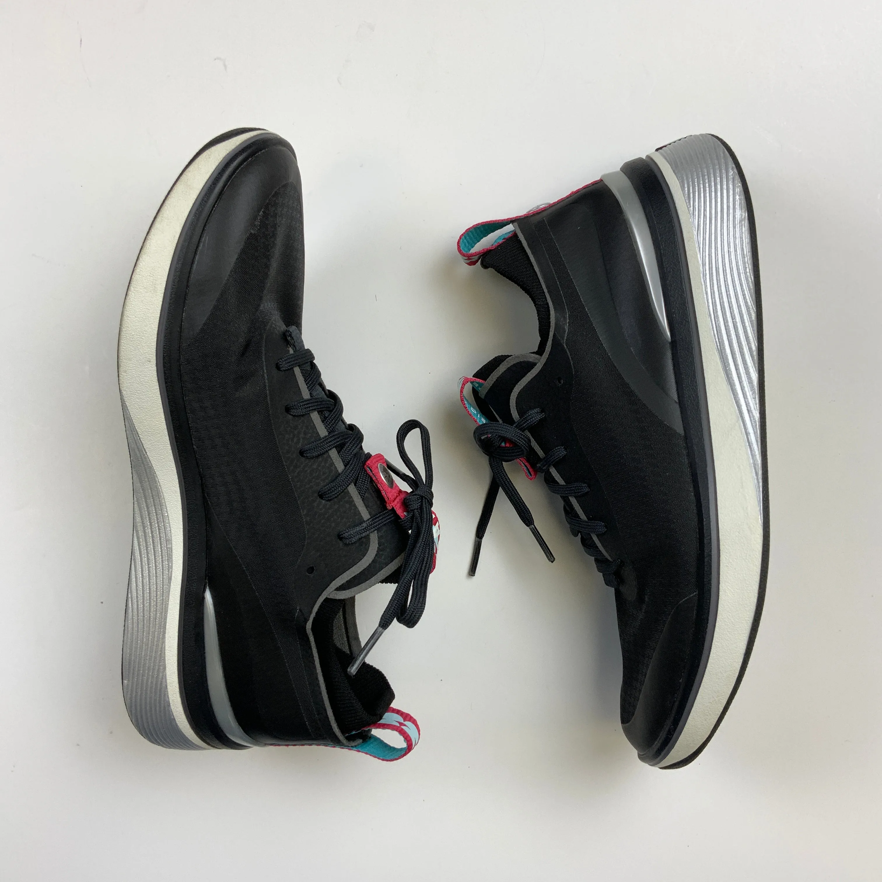 Black Shoes Athletic Clothes Mentor, Size 8.5