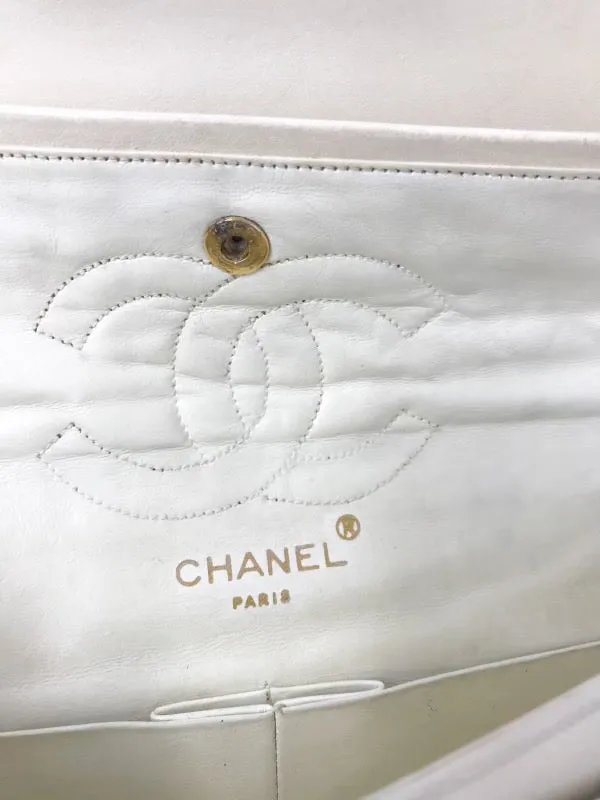 Chanel classic flap bag