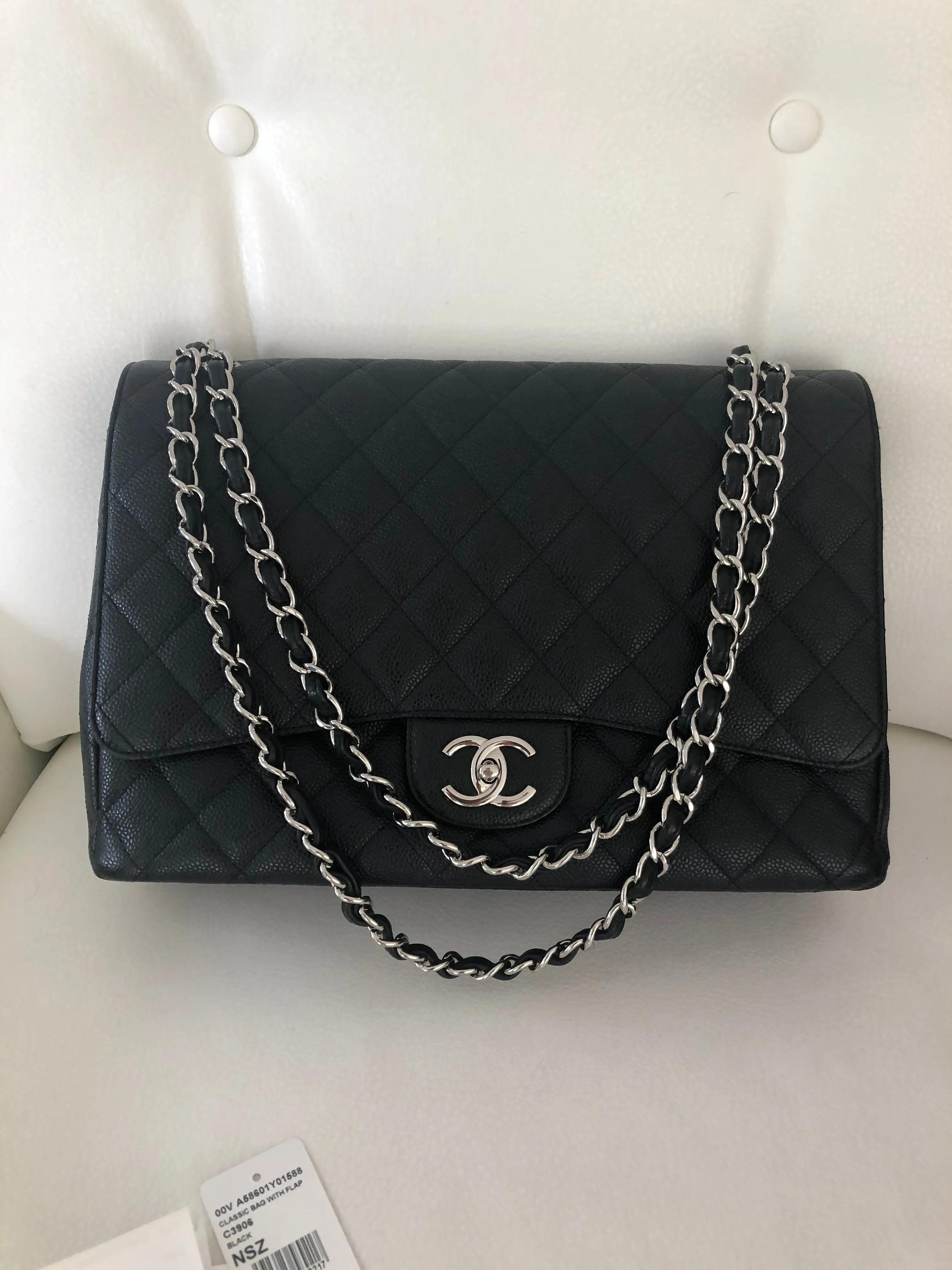 Chanel classic flap.maxi