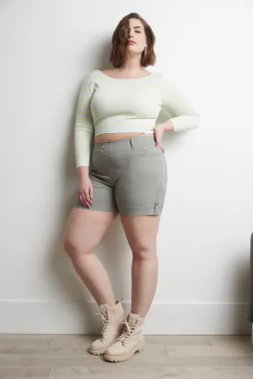 Curvy Plus Size 6” Shorts with Slimming Cuff