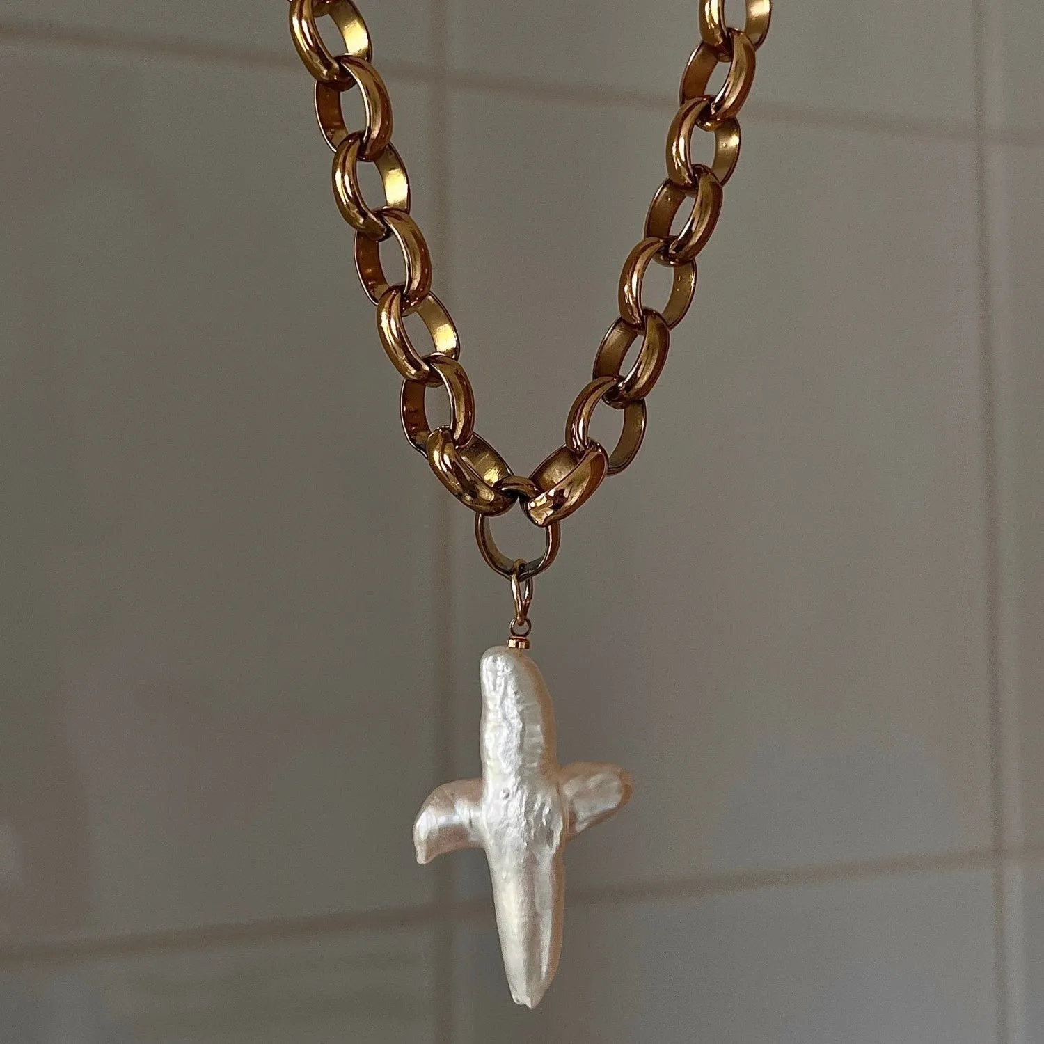 Elegant Freshwater Pearl Cross Necklace