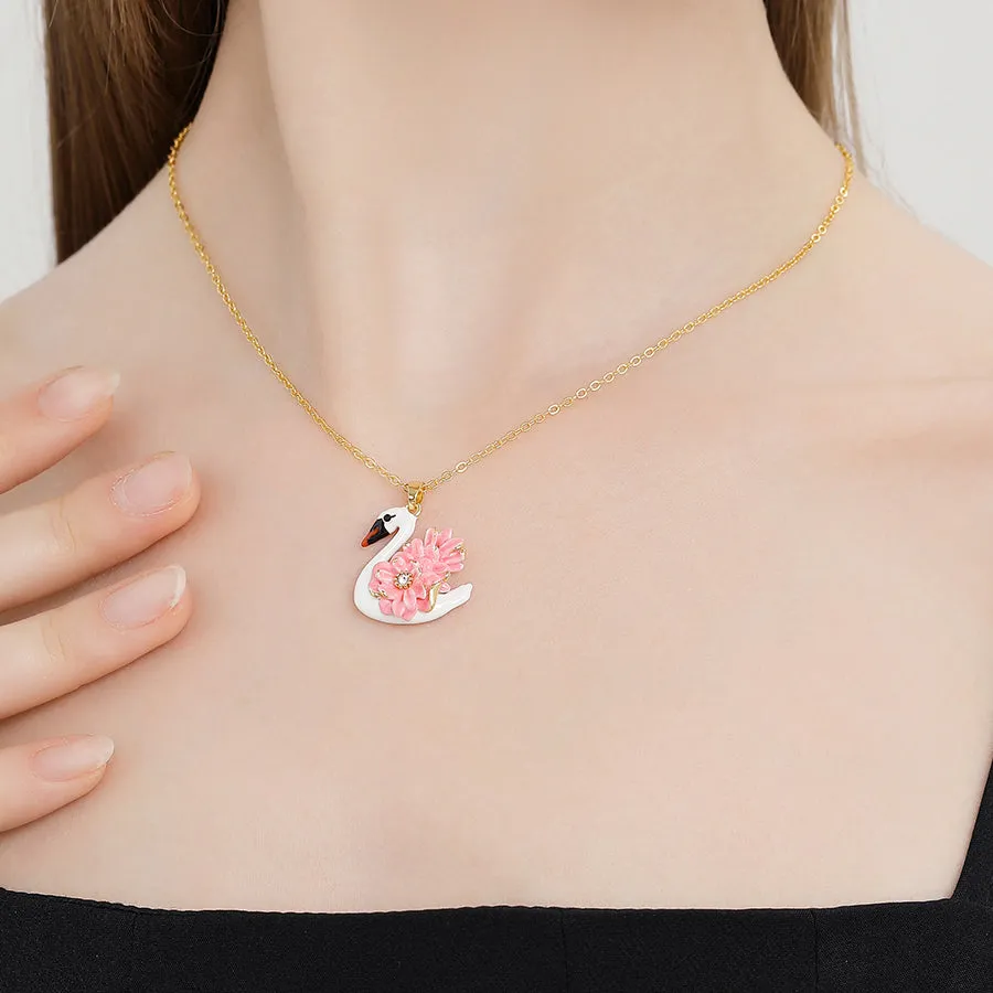 Elegant Swan Necklace