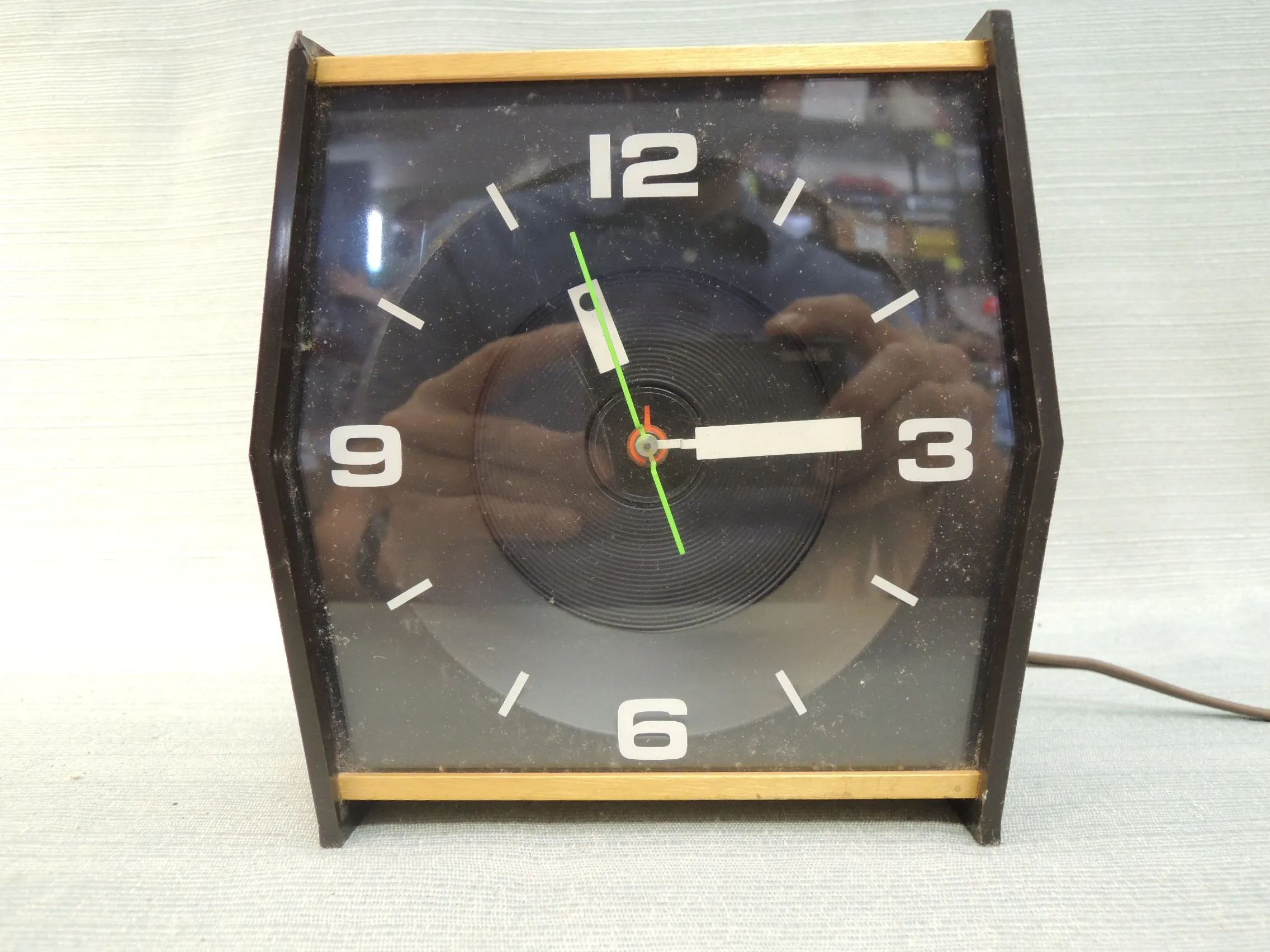 Mid-Century Modern Clock