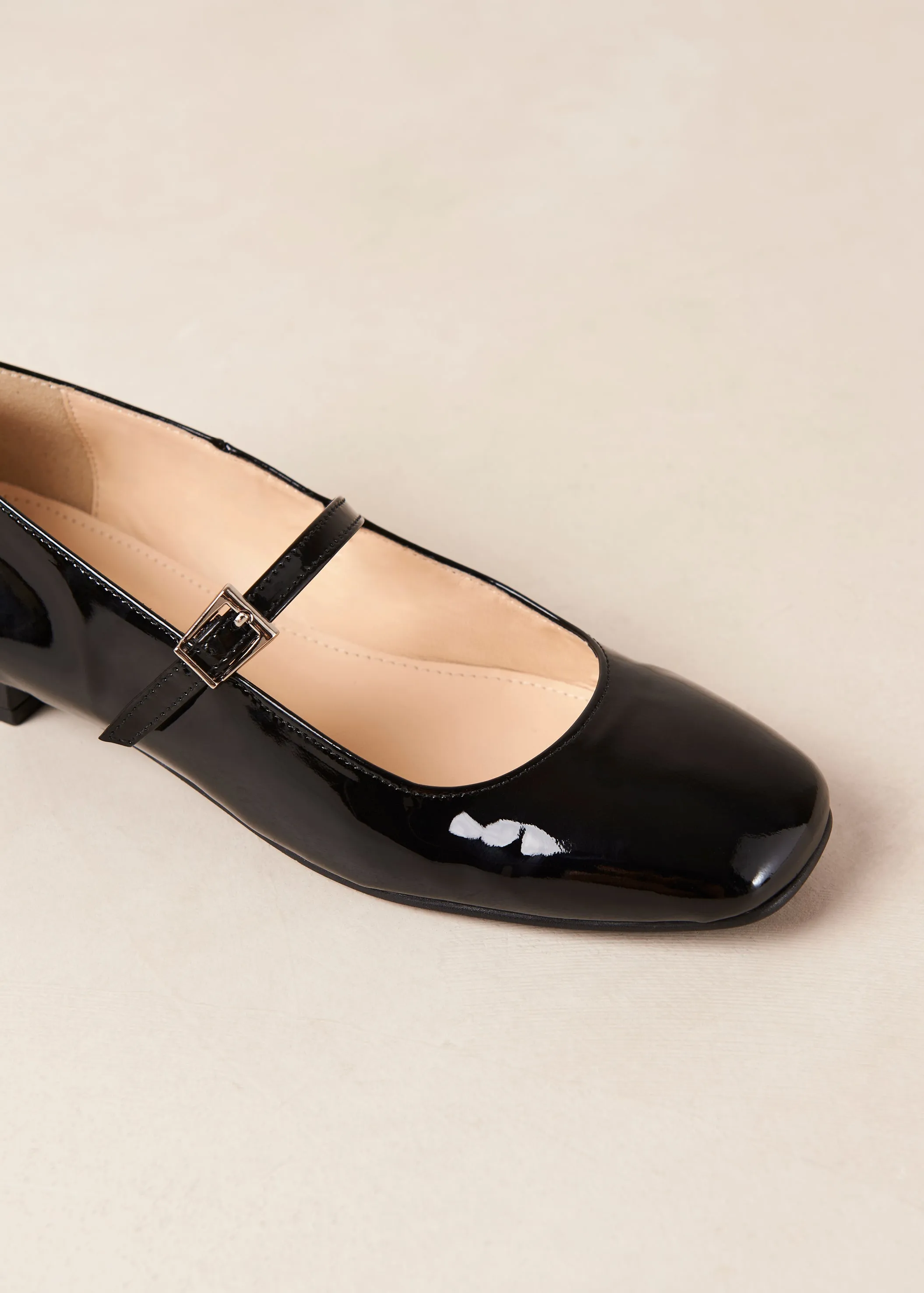 Por Do Sol Onix Black Leather Ballet Flats