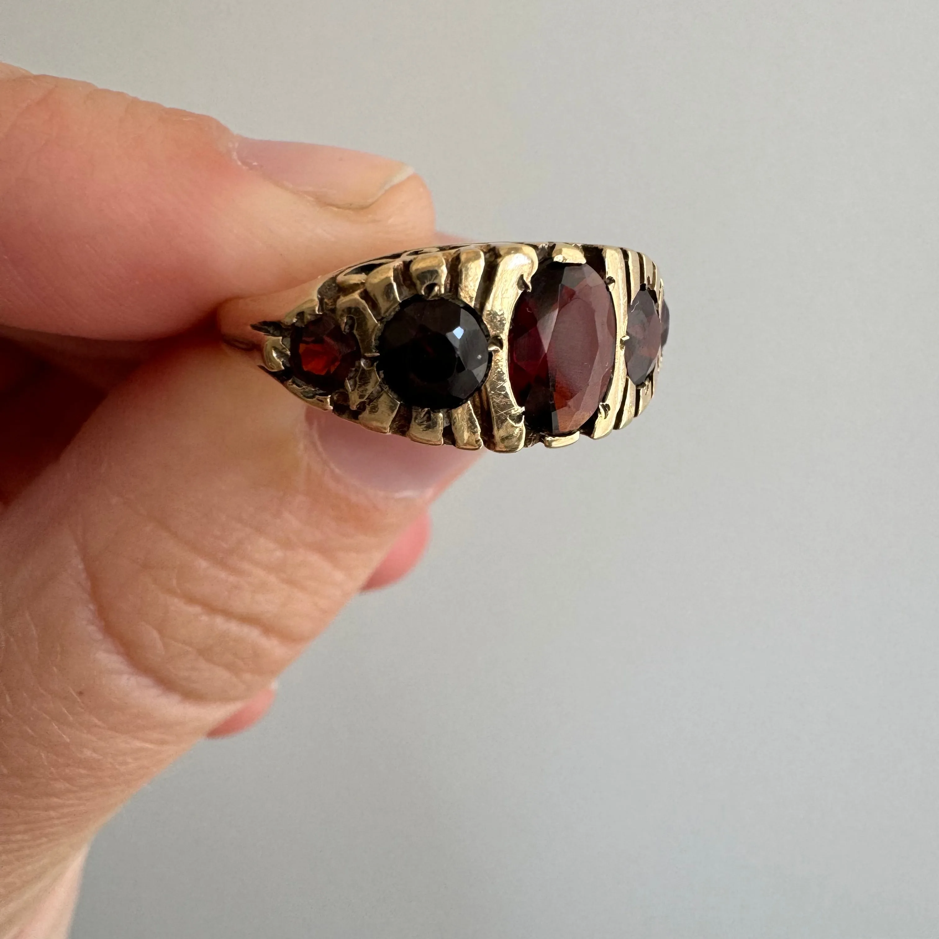 V I N T A G E // five stone boat / 9k and garnet glass five stone victorian style ring / size 6.25